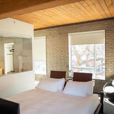 Hotel Ocho Toronto Buitenkant foto